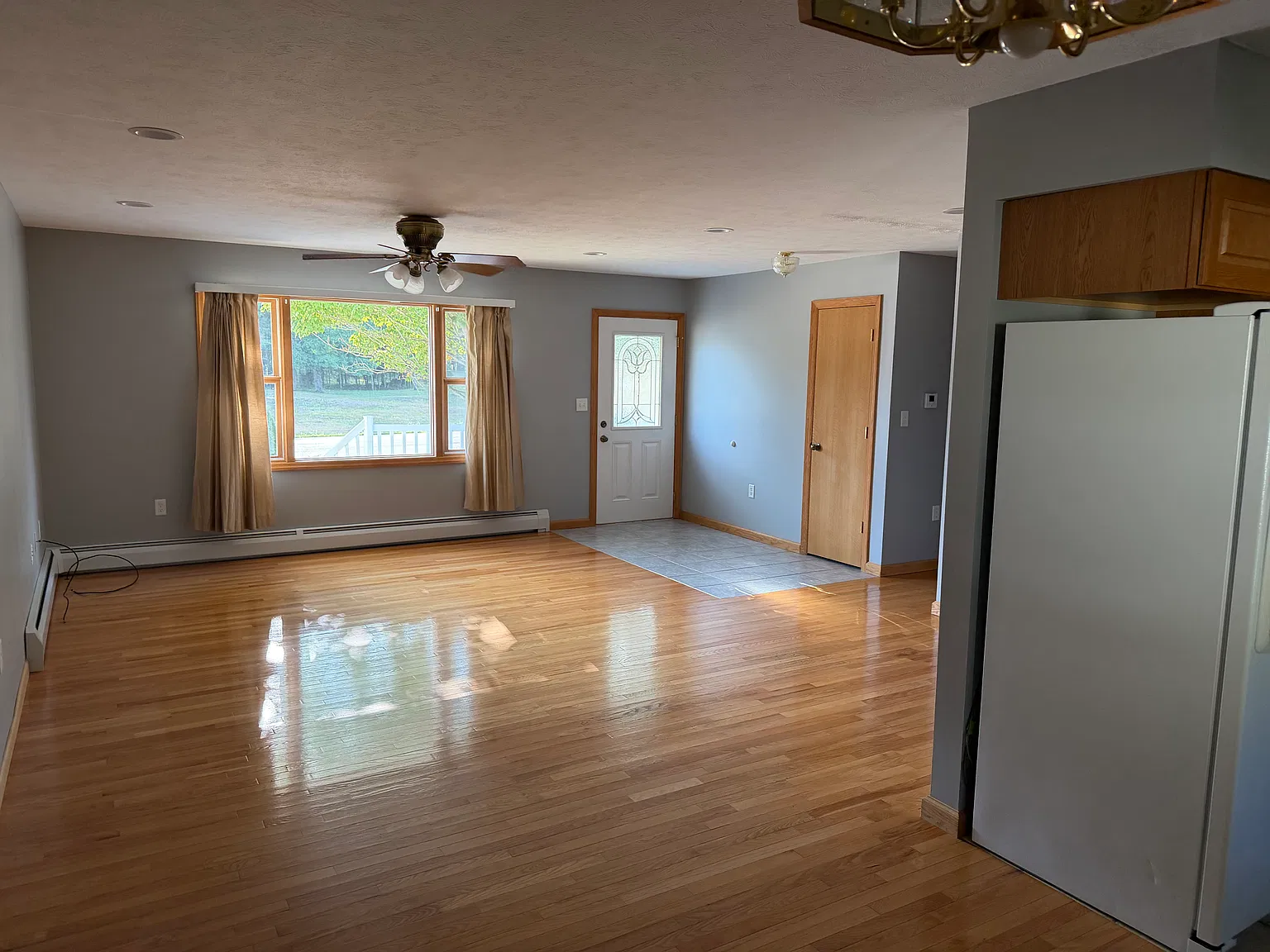 2 bed, 1300 sqft, $1,500 — Photo 2