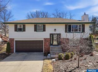 6029 Dogwood Dr, Lincoln, NE 68516