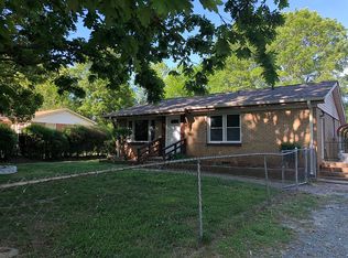 200 Spring Hill Rd, Matthews, NC 28104