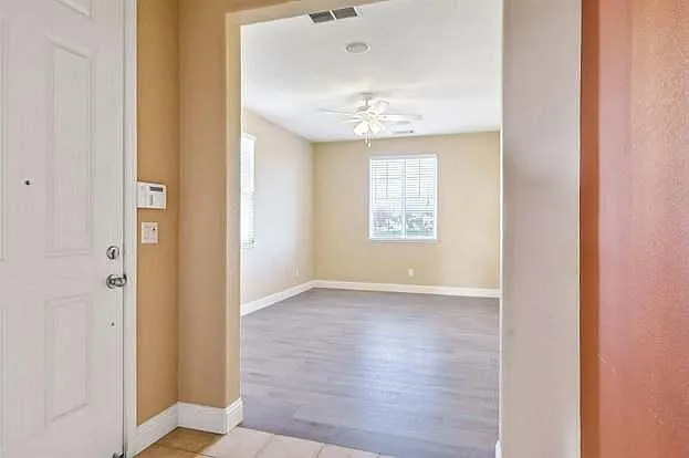 4 bed, 1614 sqft, $2,900 — Photo 4