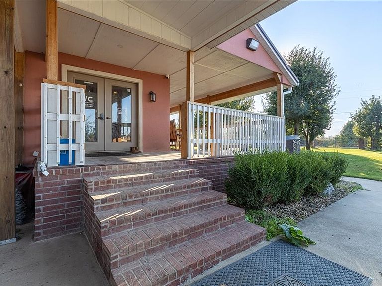 Listing photo 4
