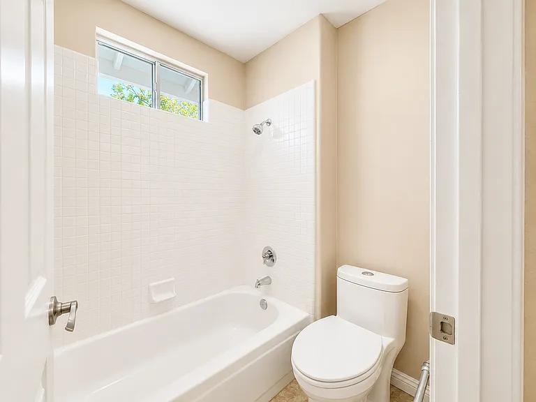 41371 Rue Jadot — Photo 32