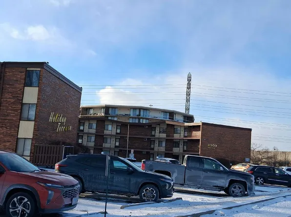 2303 Holiday Ter APT 44, Lansing, IL 60438