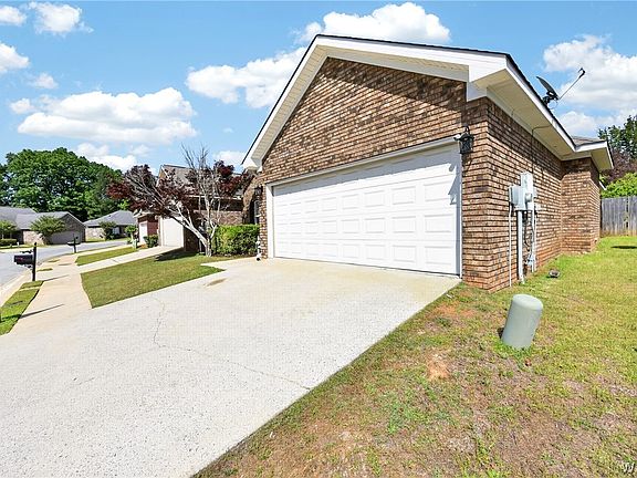 3rd image of 1411 Gingerwood Ln