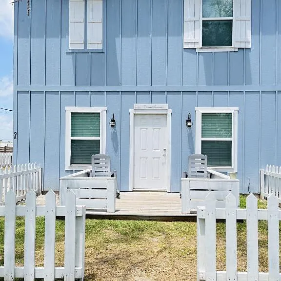 4212 State Highway 35 Byp #9 — Photo 1