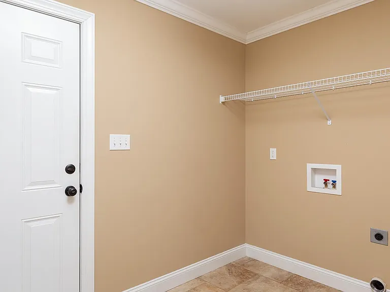 102 Cottonwood Dr — Photo 18