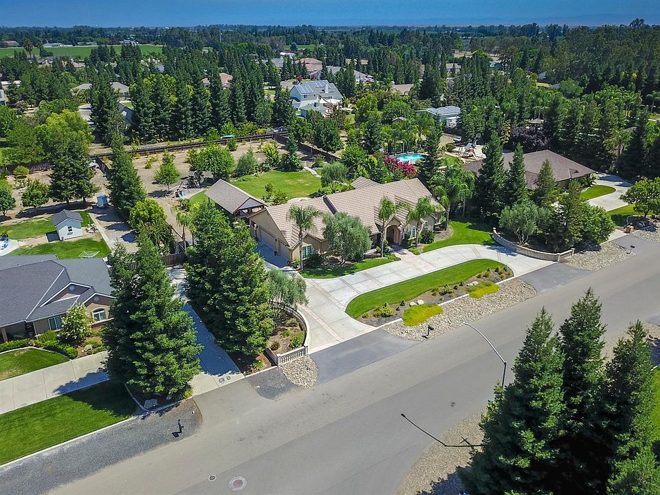 1st image of 5350 Queen Elizabeth Dr