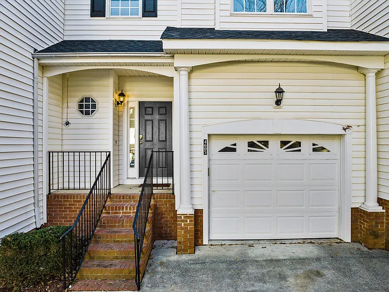 4611 Asterwood Dr — Photo 15