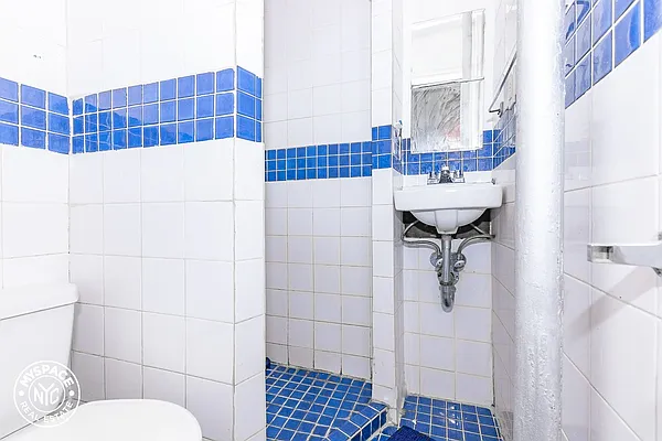 Rented by MySpaceNYC | media 19