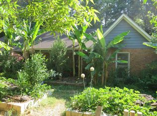 296 Forrest View Ln, Auburn, GA 30011