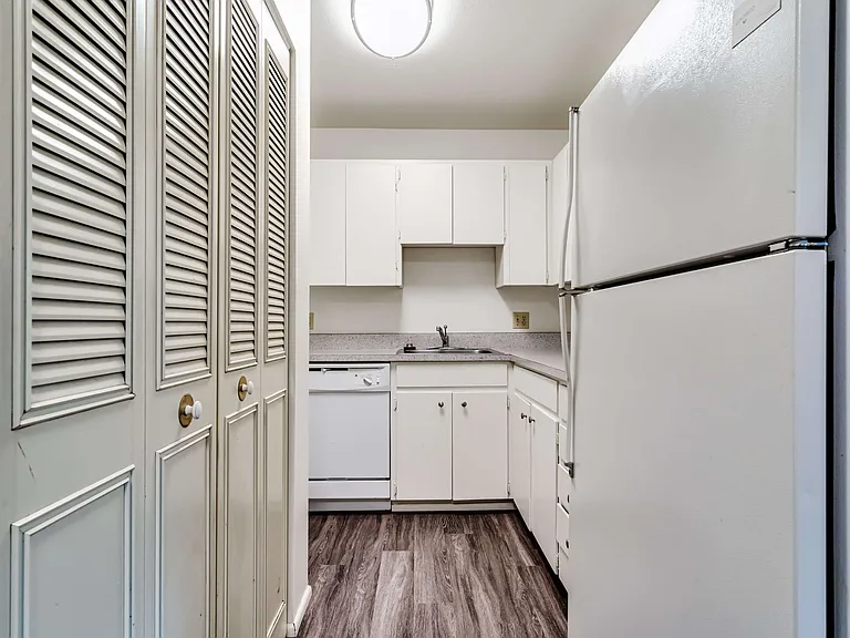 Unit #9 - kitchen