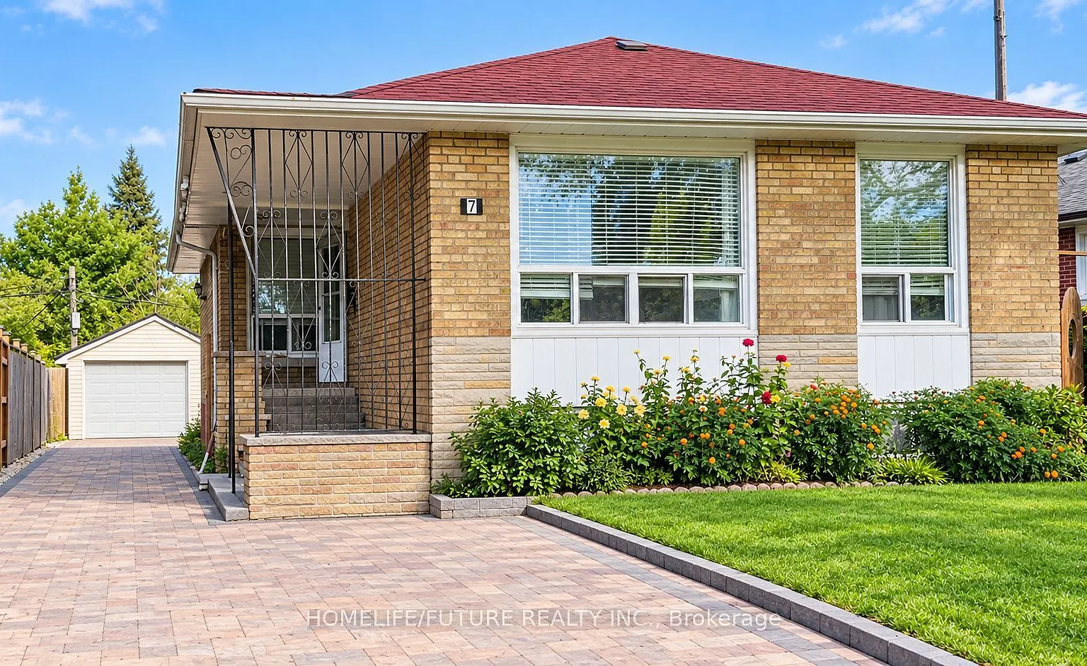 3 bed, $2,900 — Photo 1