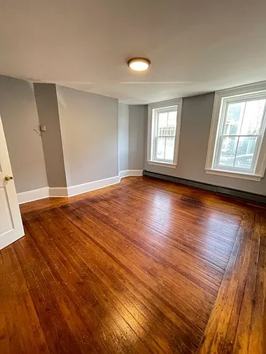 1 Catherine St. Photo 1