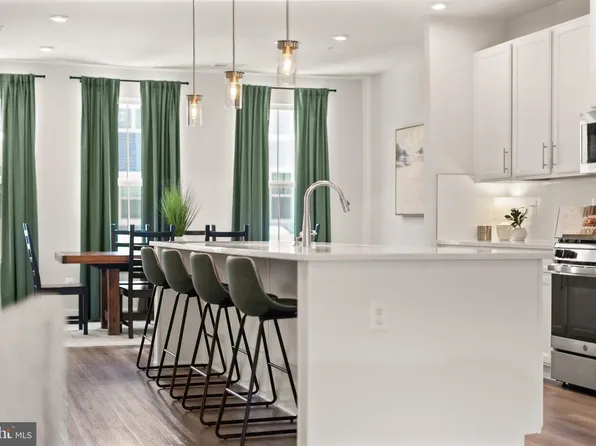 24125 Newtonmore Ter #K, Sterling, VA 20166