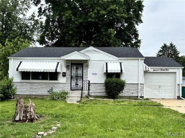 1131 Darr Dr, Saint Louis, MO 63137