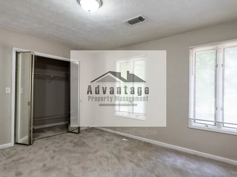 2782 Country Ct SE #B — Photo 14