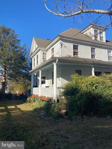 325 E 2nd St, Moorestown, NJ, 08057