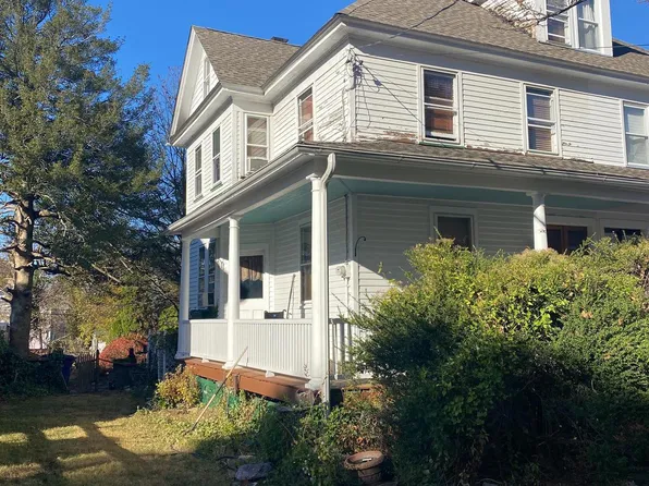 325 E 2nd St, Moorestown, NJ 08057