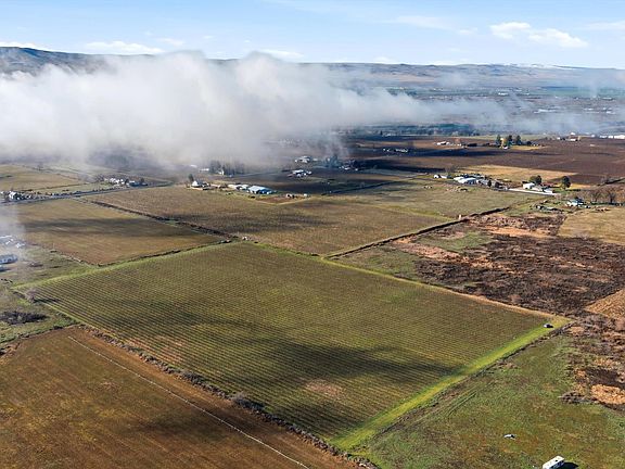 2nd image of Nka W Old Inland Empire Hwy