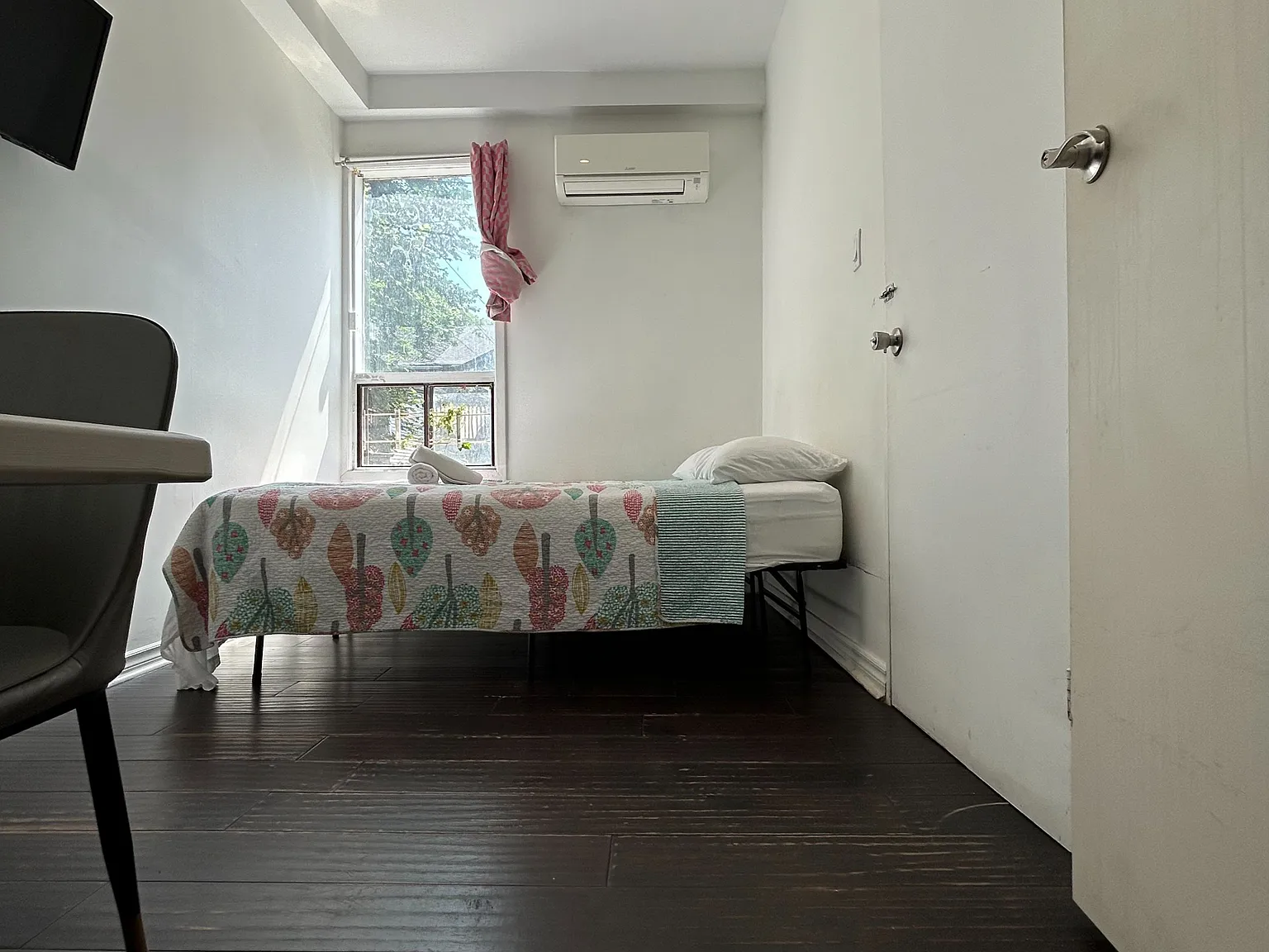 1 bed, $949 — Photo 3