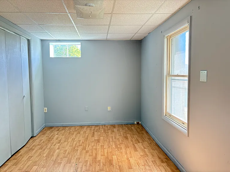 1406 Valley View Dr — Photo 15