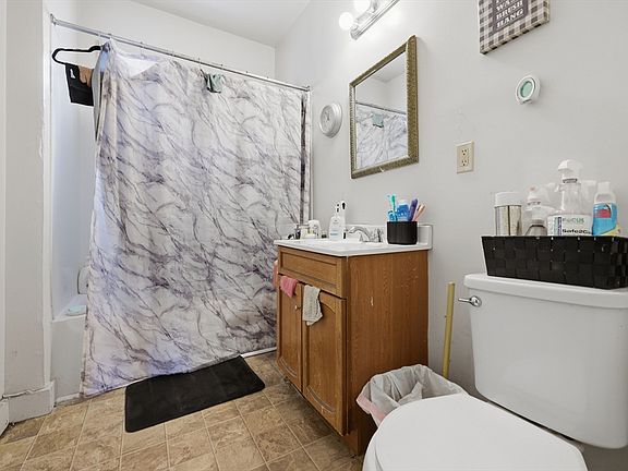 4th image of 751 Belmont Ave