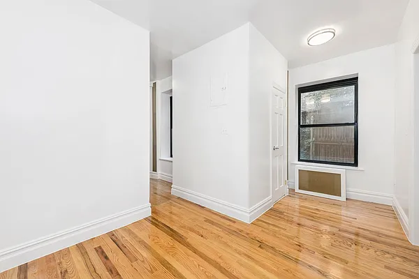 Rented by Compass | media 21