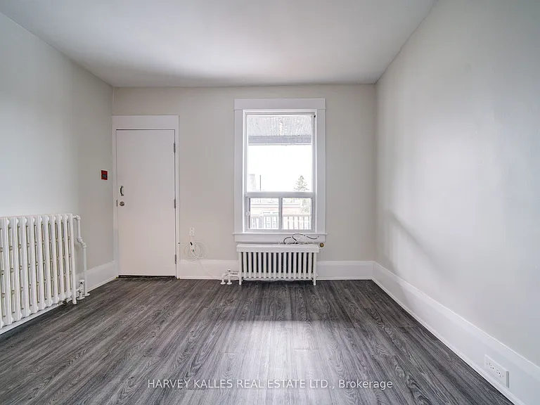 1074 Saint Clair Ave W #4 — Photo 29