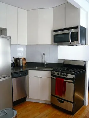 Rented by Veracity NYC LLC | media 30