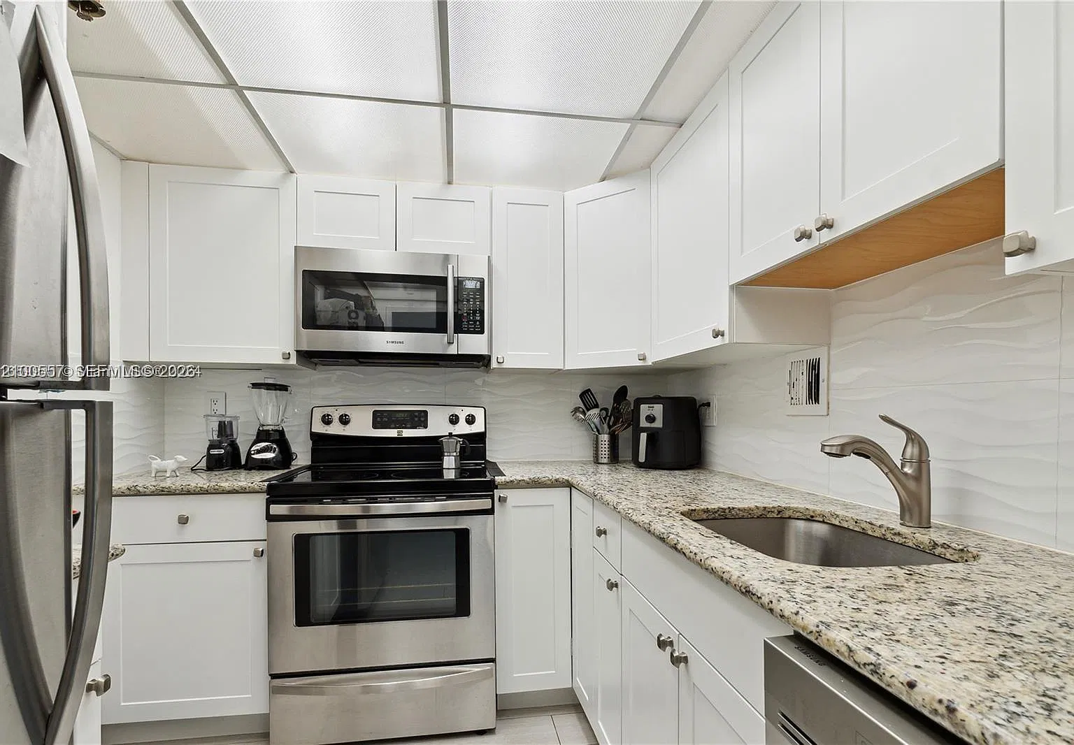 Mirador 1000 Condo — Photo 3