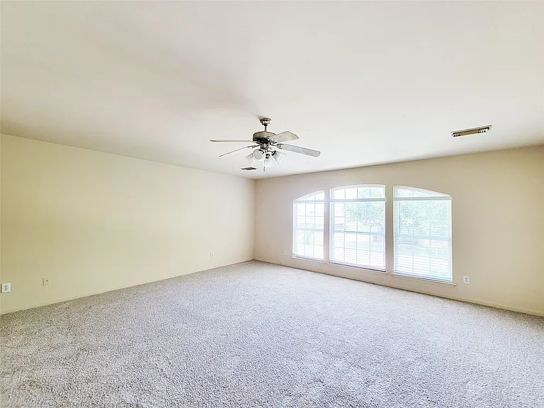 2322 Oxford Point Ln — Photo 24