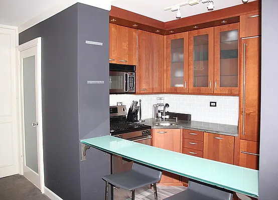 Rented by Warburg | media 22