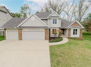 1929 Marvel Ln, Liberty, MO 64068