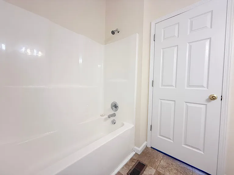 1780 N Dixie Ave — Photo 13