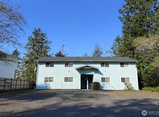 555 Sunset Avenue NE, Ocean Shores, WA