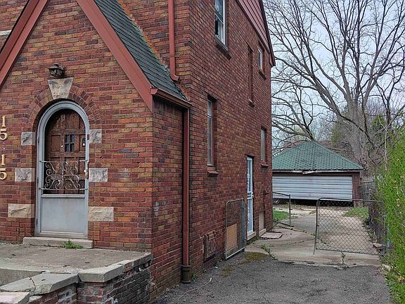 15415 Winthrop