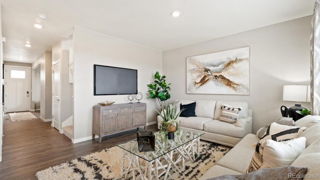 5611 Gelbray Place