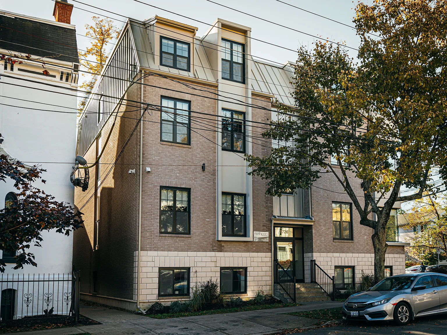 5726 Inglis Street — Photo 1