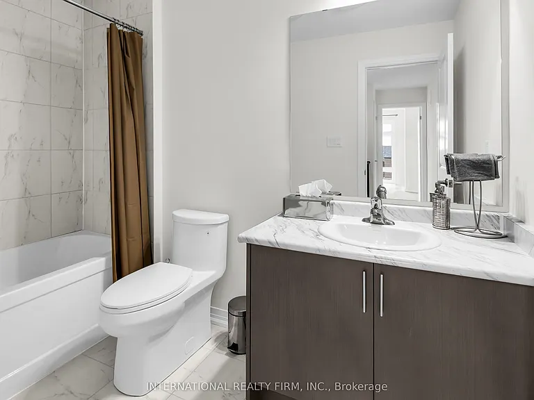 148 Turnberry Ln — Photo 25