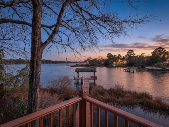 1072 Downshire Chase, Virginia Beach, VA 23452