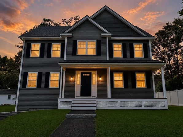 8 Country Ln, Billerica, MA 01821