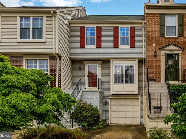 45610 Whitcomb Sq, Sterling, VA 20166