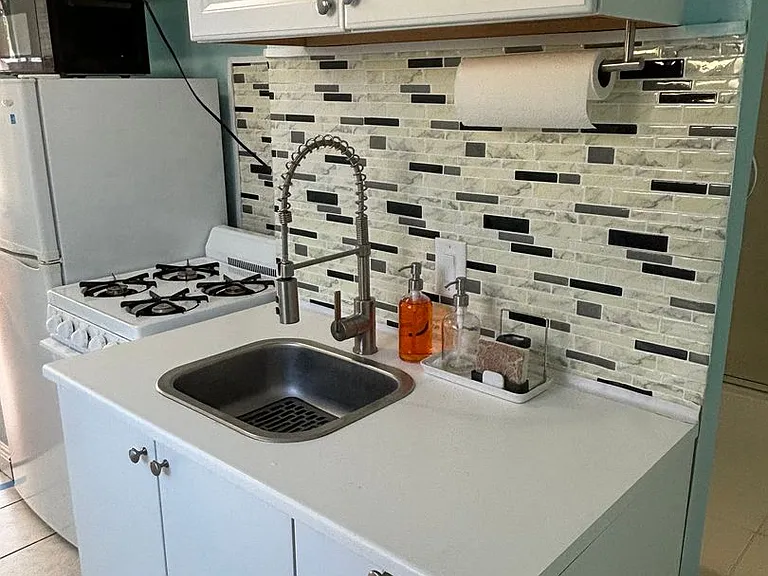2832 Charlemagne Ave — Photo 11