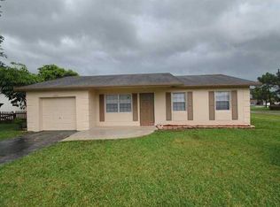 19504 Delaware Cir, Boca Raton, FL 33434