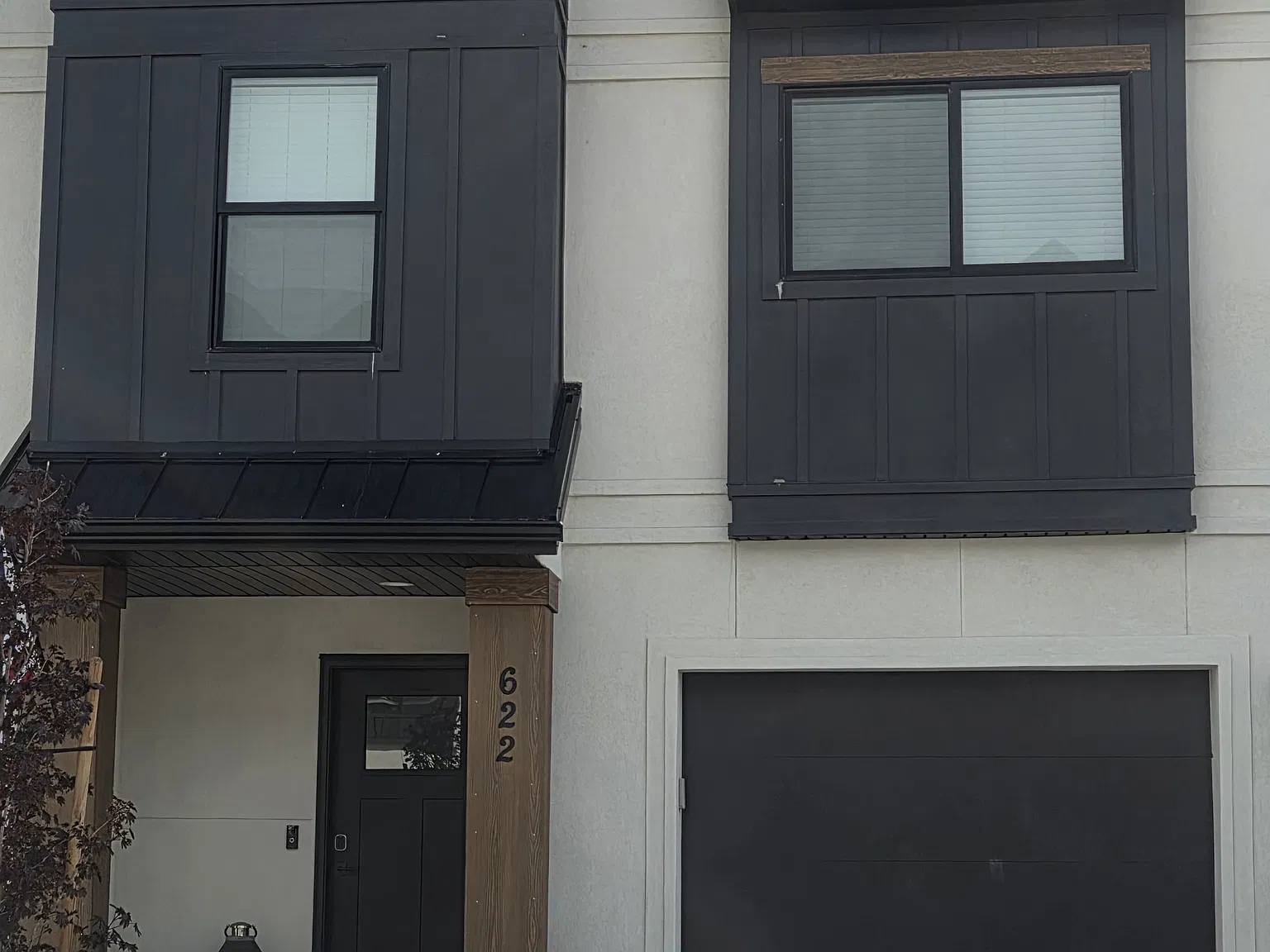 4 bed, 3.5 bath, 2100 sqft, $2,400 — Photo 1