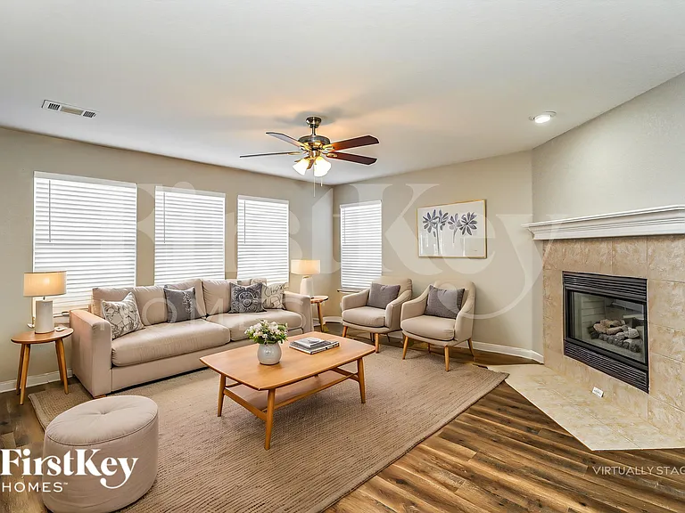 3905 Mantis St — Photo 3