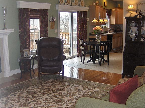 Living Room (Open to Kitchen)