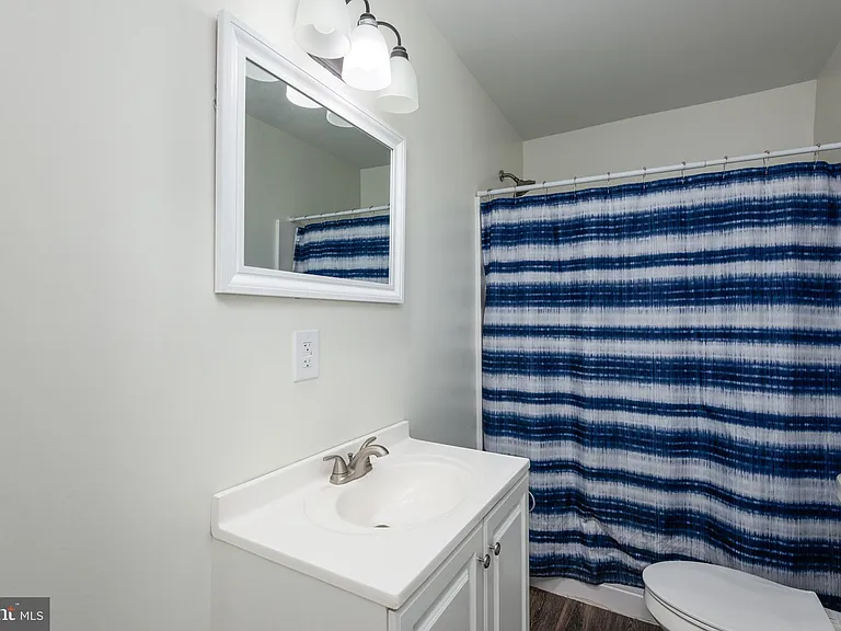 219 Willis St — Photo 20