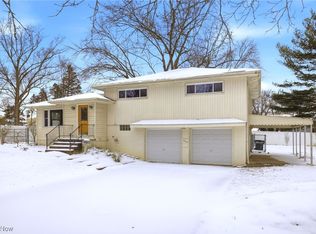 3856 Northview Dr, Stow, OH 44224