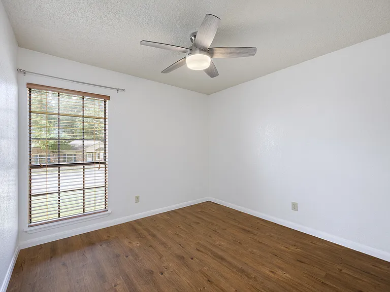 4504 Keys Dr — Photo 29
